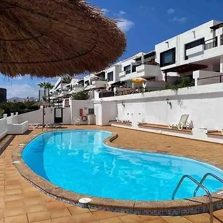 Location Location,seafront With Communal Pool. Apartment Puerto del Carmen (Lanzarote)